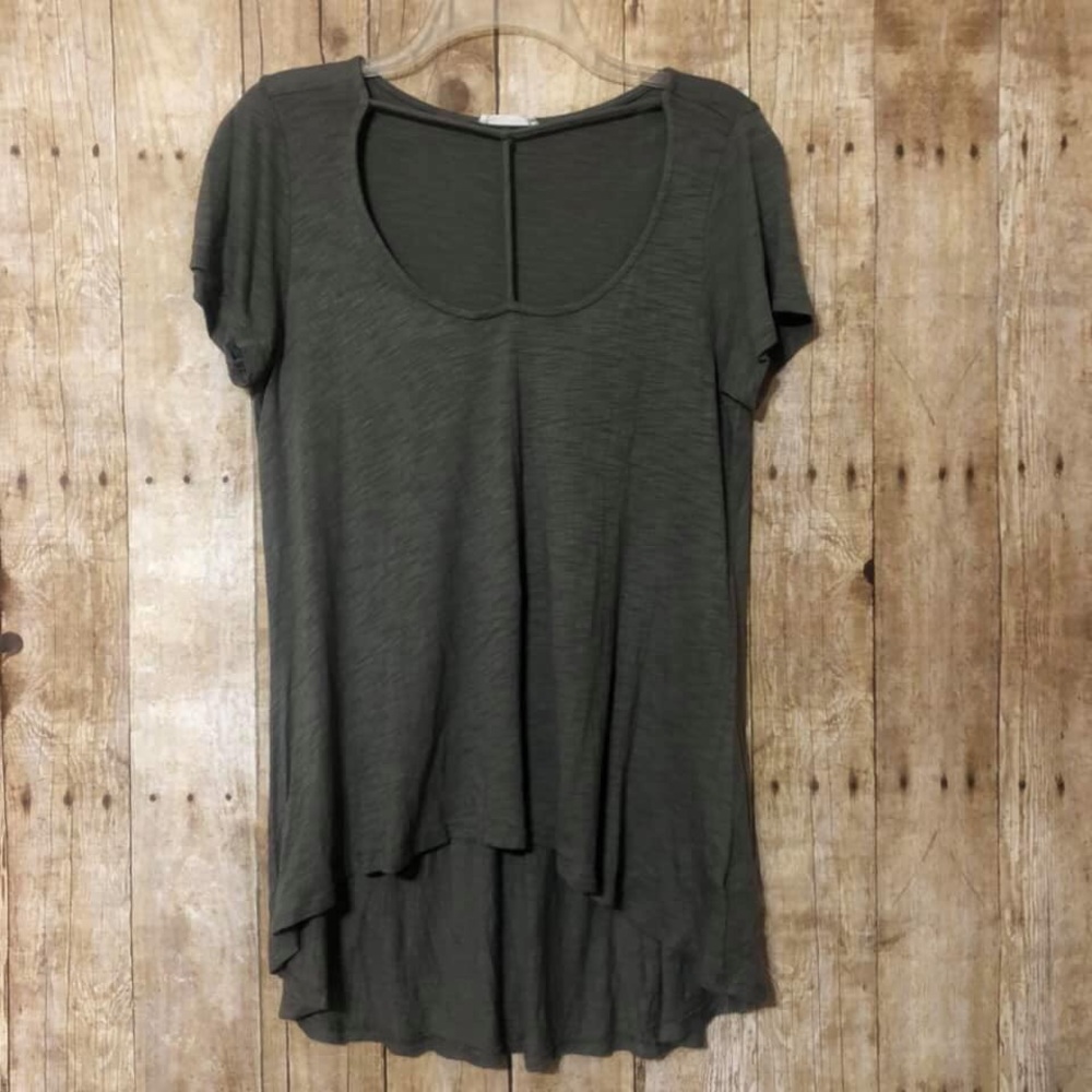 No Label Cross neck olive hi low flowy tee